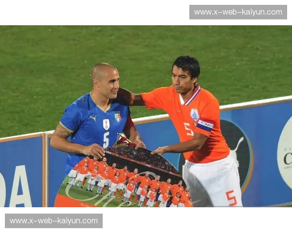 橙色风暴与蓝色坚盾：2000欧洲杯荷兰vs意大利，一场载入史册的对决